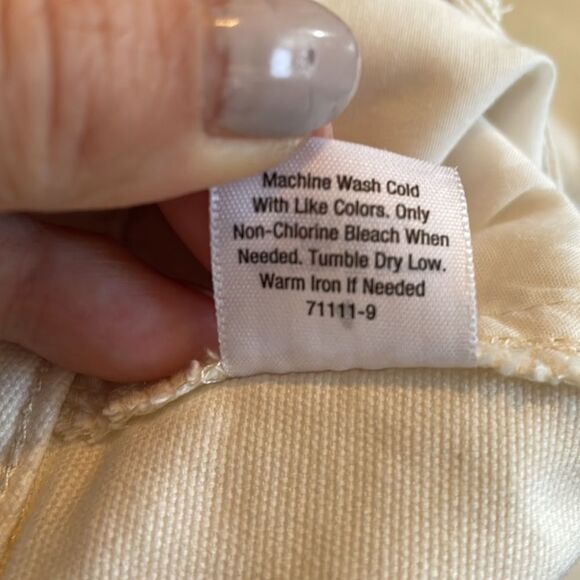 a.n.a cream colored high waisted pleat front shorts - Picture 8 of 8